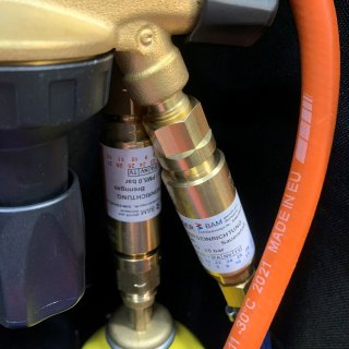 Ltfreund SECURITY - Hartlt- und Kleinschweigert mit 2L Sauerstoffflasche 3 m Schlauch